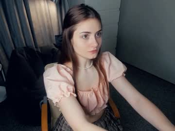 girl
        synneflrower cam image #3467855