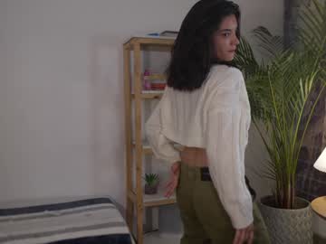 girl
        urcutelinda cam image #4371990