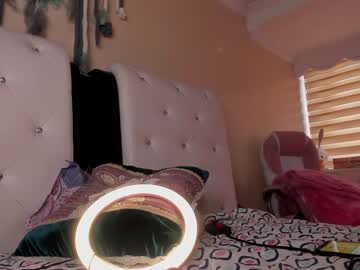 girl
        noemibcnz cam image #2214902