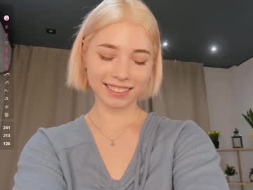 girl
        falinegelling cam image #5762646