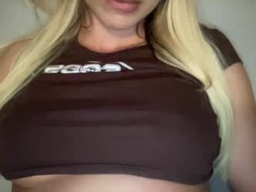 girl
        blondegirlbaby cam image #3867690