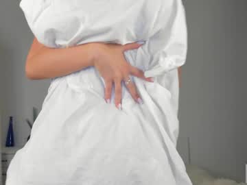 girl
        violetta_finch cam image #4340753