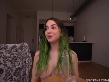 girl
        bailey_eilish cam image #1009061