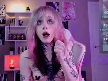 girl
        lollyshy__ cam image #6039980