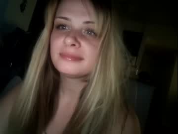 couple
        allysplayroom cam image #768114