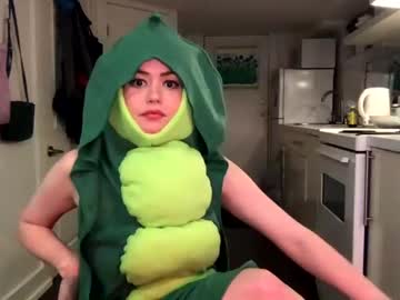 girl
        littlesugarpea cam image #1025457