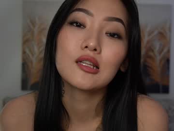 girl
        refined_style cam image #3825190