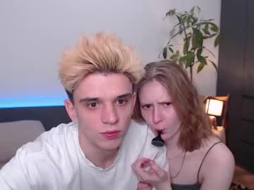 couple
        boombongo cam image #586911