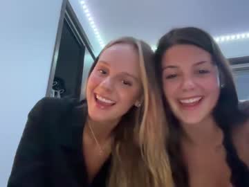 couple
        prettypoliteladies cam image #2161715