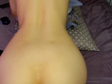 girl
        lean_lie cam image #914100