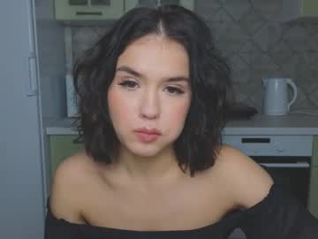 girl
        mia__lunaa cam image #5039885