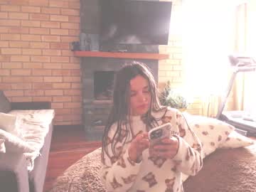 girl
        kendalltyler cam image #4089725