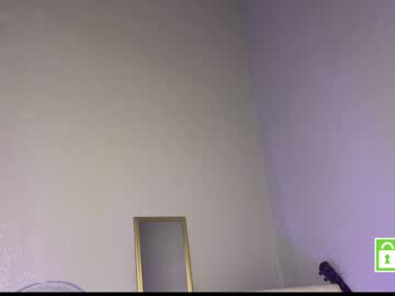 couple
        jinxy_moans cam image #1039158