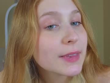 girl
        annikie cam image #2984355