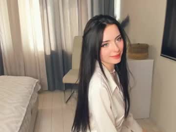 girl
        jackie_laurent cam image #4383386