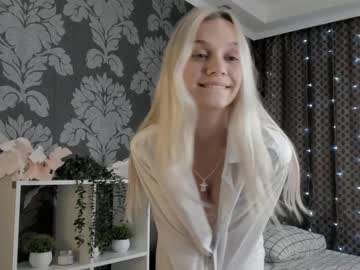girl
        faithmark cam image #2586129