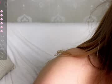 girl
        cute_fox_girl cam image #6038005