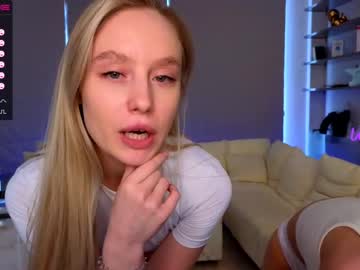 girl
        callme_star cam image #1315846