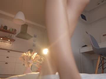 girl
        mia_elfie cam image #5334533