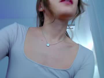 girl
        ambertan1 cam image #5802293