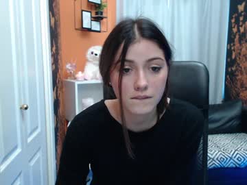 girl
        its_rachel cam image #103318