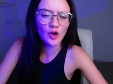 girl
        ketrin_pirsss cam image #5031759