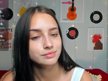 girl
        betsi_star cam image #4604128