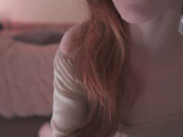 girl
        iara_mi cam image #5995237