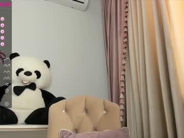 girl
        luna_kuka cam image #1580919