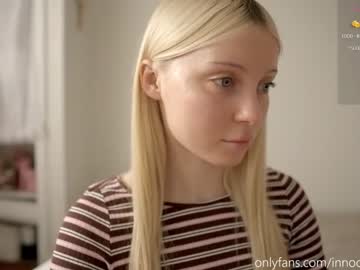 girl
        pureangeldolores cam image #3957990