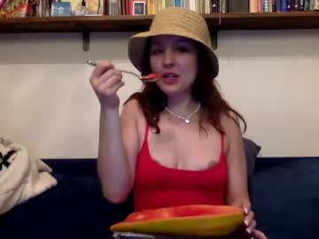 girl
        rosehiptea cam image #1608543