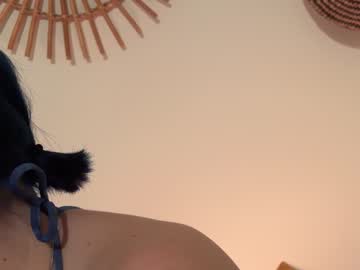 girl
        vixenp cam image #1700449