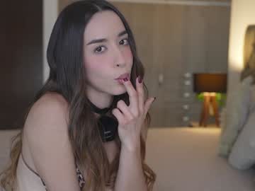 girl
        emyii cam image #5660643