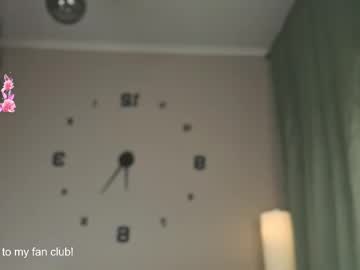girl
        elina_wilgauch cam image #6621392