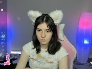 girl
        raiden_maid cam image #4935378