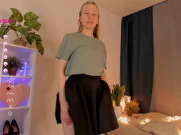 girl
        gracestanley cam image #412333