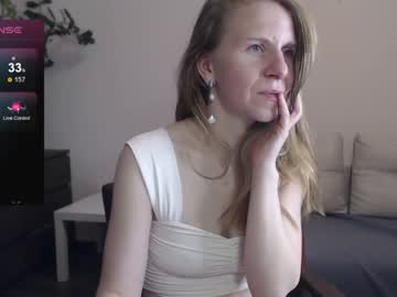 girl
        violetplath cam image #4186606