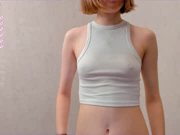 girl
        julianacrosier cam image #3574207
