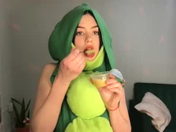 girl
        littlesugarpea cam image #2951626