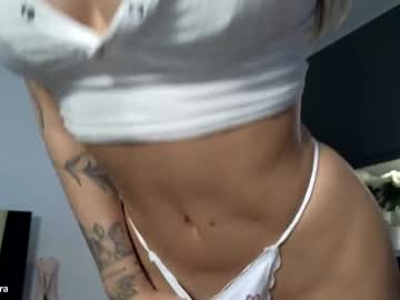 girl
        tootightwithbra cam image #6772413