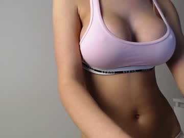 girl
        trixie_taylor cam image #3610331