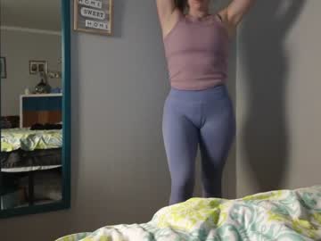 girl
        reach4thepeach cam image #3415720