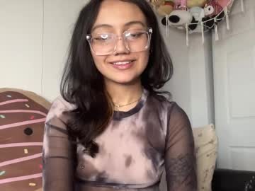 girl
        miaxrain cam image #6799016