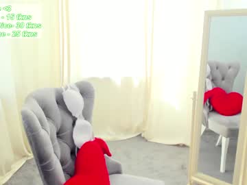 girl
        tess_shy cam image #1811441