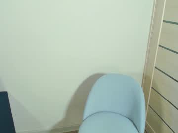 girl
        born_to_tease_ cam image #4927609