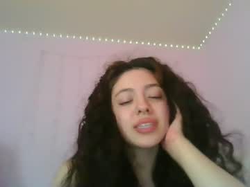girl
        savinajade cam image #348363