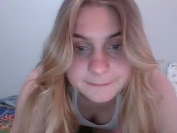 girl
        avathompson cam image #1219650