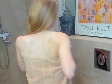girl
        annie_lv cam image #2982976