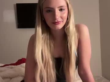 girl
        brontieluvv cam image #6356293
