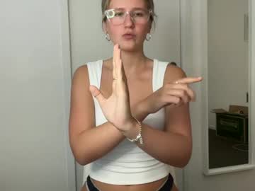 girl
        itsssosierra cam image #5319339